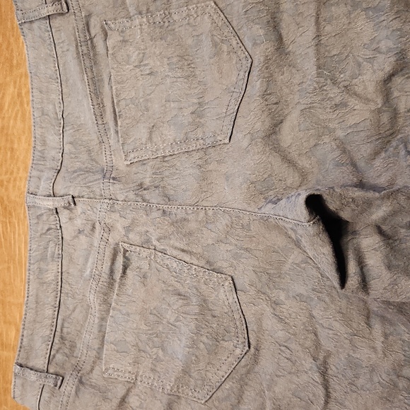 Shorts - Picture 2 of 2